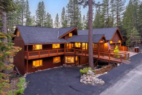 Expansive Tahoe Escape with Hot Tub Ski and Hike